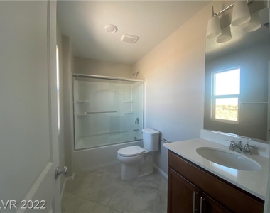 7497 West Mistral Avenue - Photo Thumbnail 30