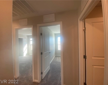 7497 West Mistral Avenue - Photo Thumbnail 25