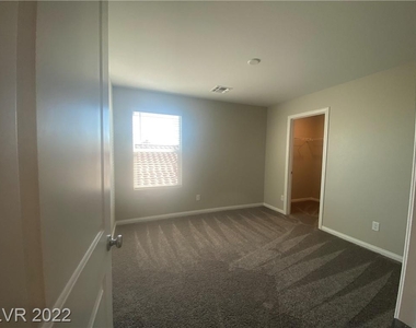 7497 West Mistral Avenue - Photo Thumbnail 26