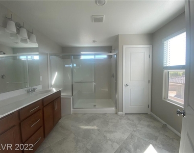 7497 West Mistral Avenue - Photo Thumbnail 20