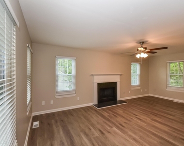 245 Cedars Glen Circle - Photo Thumbnail 3