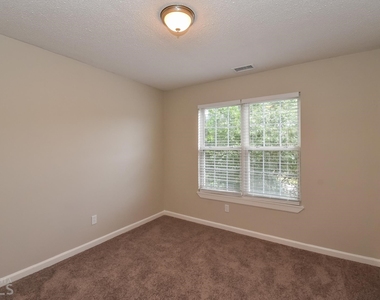 245 Cedars Glen Circle - Photo Thumbnail 11