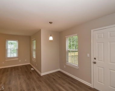 245 Cedars Glen Circle - Photo Thumbnail 5