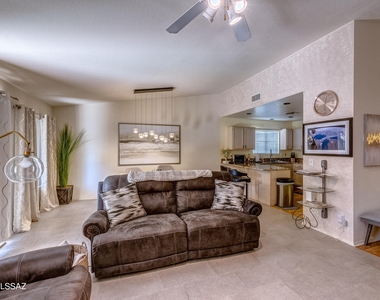 10407 N Fair Desert Drive - Photo Thumbnail 23