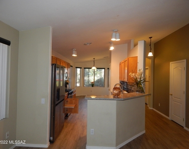 8925 N Tortolita Bluffs Place - Photo Thumbnail 3