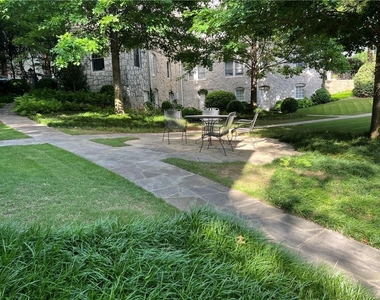 2544 Peachtree Road Nw - Photo Thumbnail 7