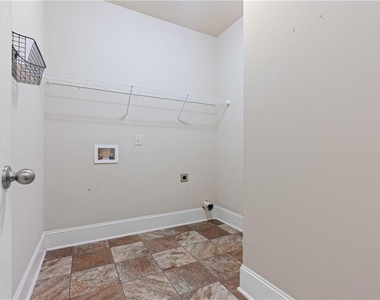 4045 Huron Drive - Photo Thumbnail 17