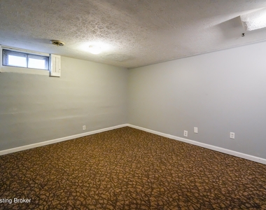 9903 Welshpool Ct - Photo Thumbnail 32