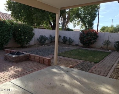 11619 W Clover Way - Photo Thumbnail 17