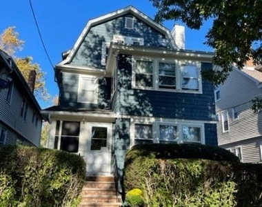 31 Elmwood Ave - Photo Thumbnail 0