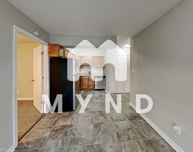 2158 Oldfield Dr - Photo Thumbnail 3
