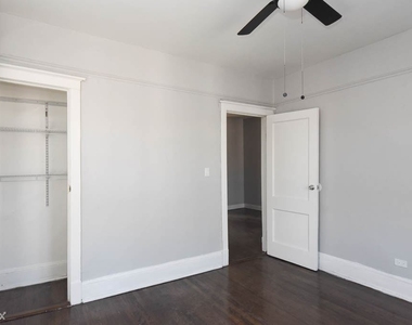 1251 W. Rosemont, Unit 4 - Photo Thumbnail 10