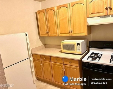 2560 Alma Ave Apt B - Photo Thumbnail 6