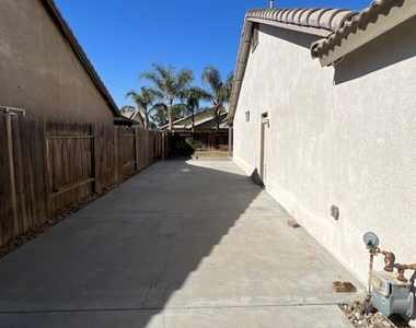 4803 Matterhorn Way - Photo Thumbnail 19