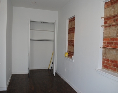 410 Eastern Parkway - Photo Thumbnail 6