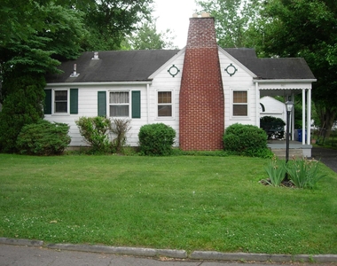 367 E Beaumont Road - Photo Thumbnail 0