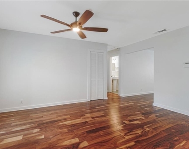 1401  Astor Pl - Photo Thumbnail 16