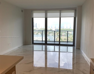 16385 Biscayne Blvd - Photo Thumbnail 9