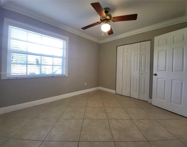 10451 Sw 122nd Ct - Photo Thumbnail 10