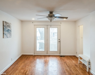 2443 N Ashland Avenue - Photo Thumbnail 4