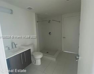 7661 Nw 107 Avenue - Photo Thumbnail 11