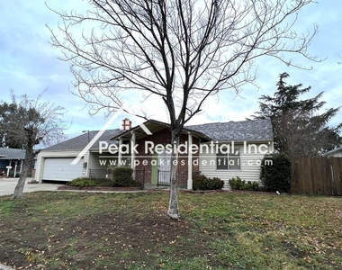 4621 B Pkwy - Photo Thumbnail 2