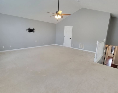 8140 Faircrest Lane - Photo Thumbnail 18