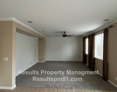 6335 Surfbird Ln - Photo Thumbnail 8