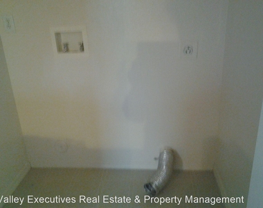 10938 E Wier Ave - Photo Thumbnail 2