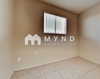 106 N Casa Grande Ave - Photo Thumbnail 7