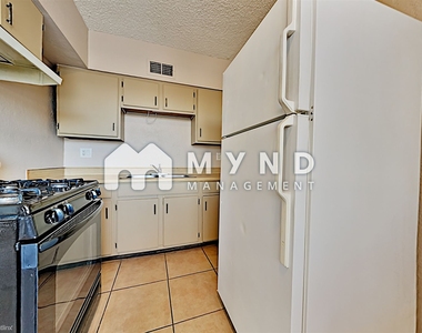 106 N Casa Grande Ave - Photo Thumbnail 4