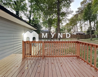 5613 Deerborn Dr - Photo Thumbnail 12