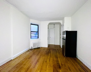 414 East 58th Street - Photo Thumbnail 3