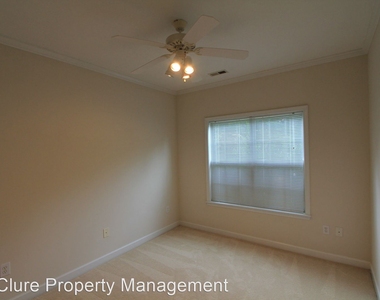 103 Currituck Court - Photo Thumbnail 11