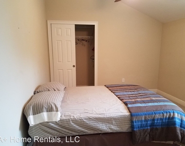 1423 Stickley Avenue Unit B - Photo Thumbnail 3