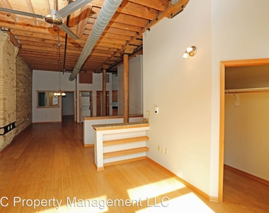 227 N Water Street - Photo Thumbnail 1