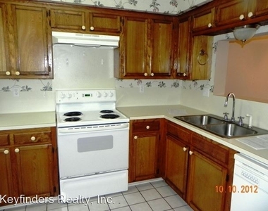 830 Meadow Glen Ave. Apt. A - Photo Thumbnail 2