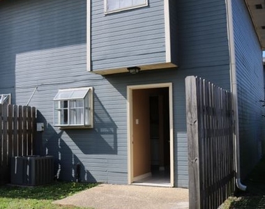 830 Meadow Glen Ave. Apt. A - Photo Thumbnail 13