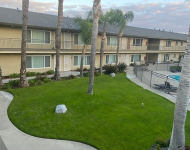 7932 Lampson Ave. - Photo Thumbnail 24