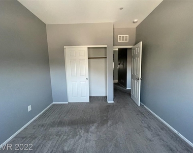 6466 Classic Ridge Street - Photo Thumbnail 20