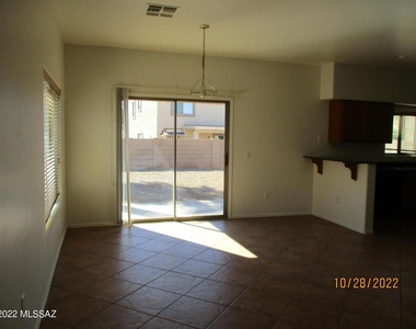 428 E Placita Lezna - Photo Thumbnail 6