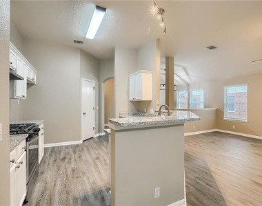 805  Camino Real Dr - Photo Thumbnail 7