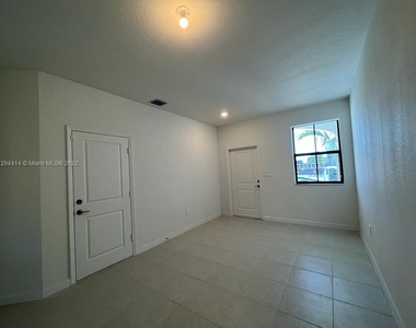 28624 Sw 134th Ct - Photo Thumbnail 2