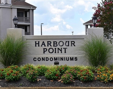 401 Harbour Point - Photo Thumbnail 0