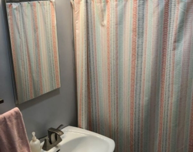 4342 N Kenmore 3 - Photo Thumbnail 8