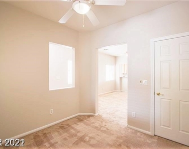 10616 Calico Pines Avenue - Photo Thumbnail 15