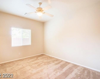 10616 Calico Pines Avenue - Photo Thumbnail 10