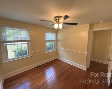 5735 Oak Drive - Photo Thumbnail 11