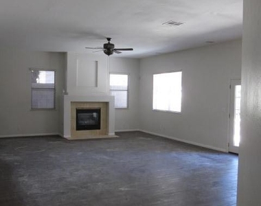 1438 Blazing Sand Street - Photo Thumbnail 3