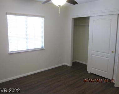 1438 Blazing Sand Street - Photo Thumbnail 16